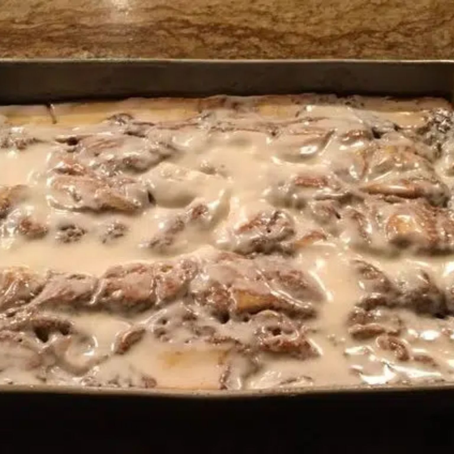 HOMEMADE CINNAMON ROLL CAKE